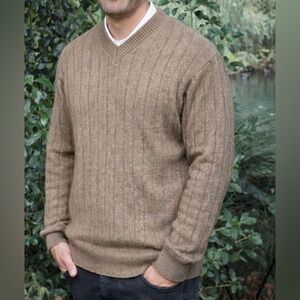 LOTHLORIAN New Zealand Wool Blend Tan Sweater Men's Medium